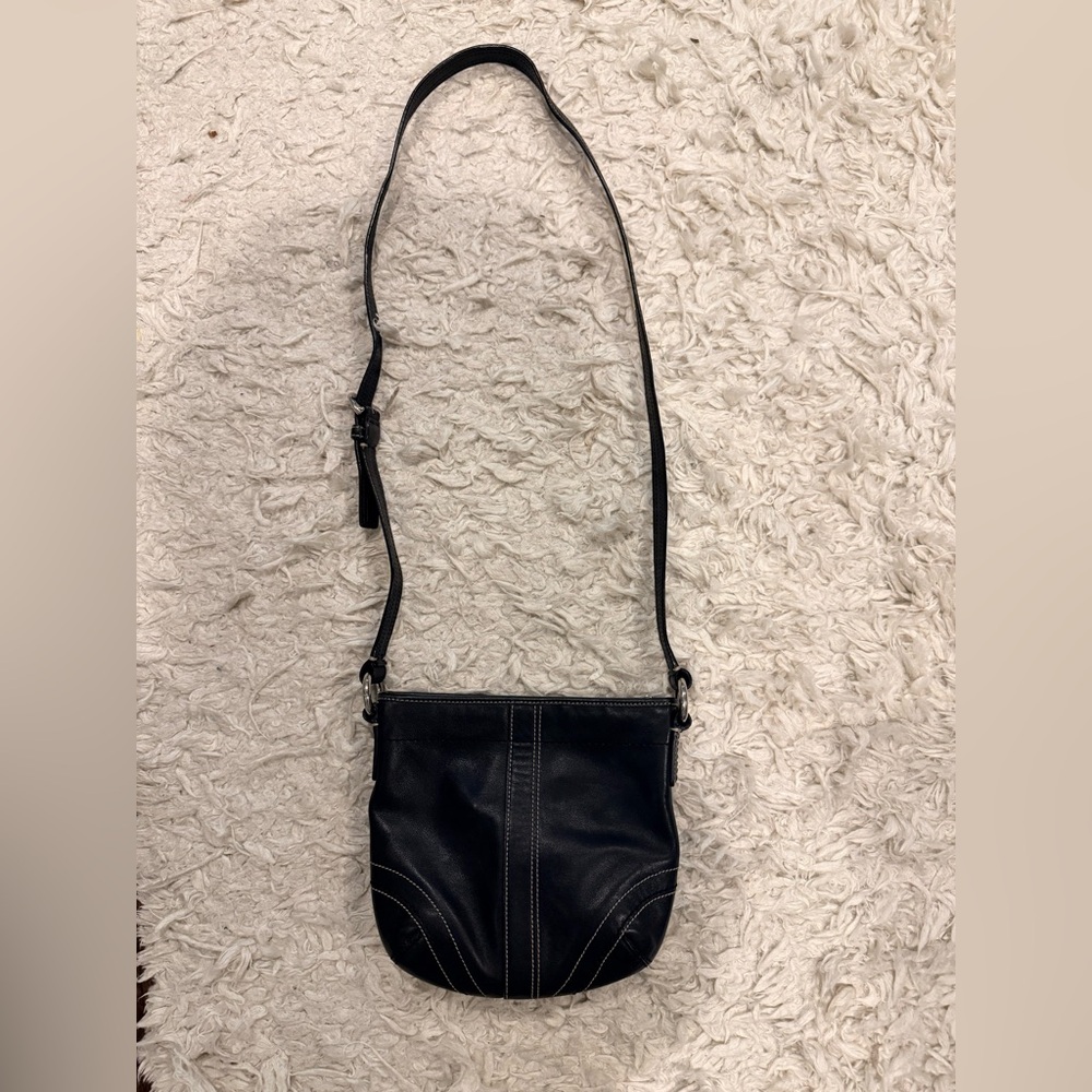 COACH ICONIC Y2K SMALL SOHO CROSSBODY BAG BLACK LEATHER WITH WHITE STITCHING